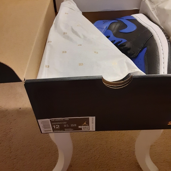 Unreleased (drops 2.2.21) jordan 1 mids - Picture 2 of 2
